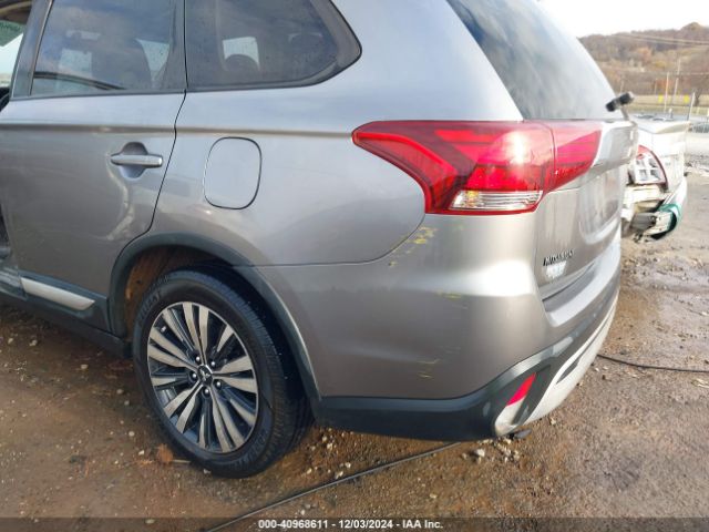 JA4AD3A38KZ042797 Mitsubishi Outlander Se
