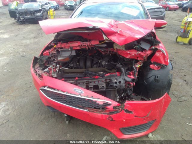 1FADP3K25FL298085 Ford FOCUS SE