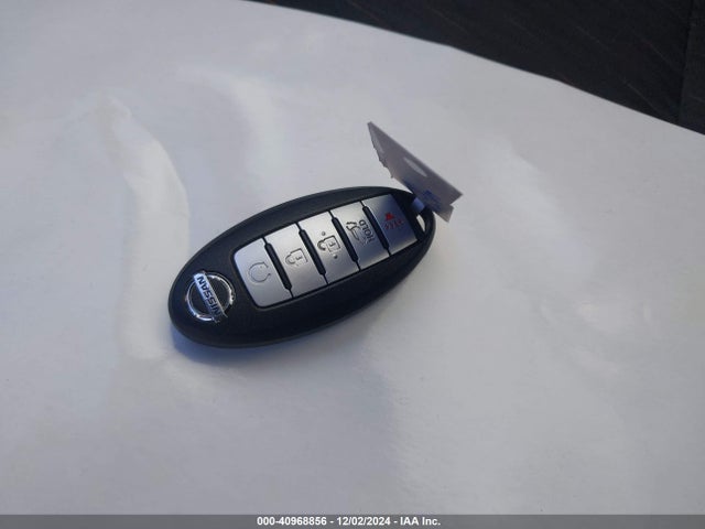 Nissan ROGUE SV 2018 5N1AT2MV3JC819707 Image 11