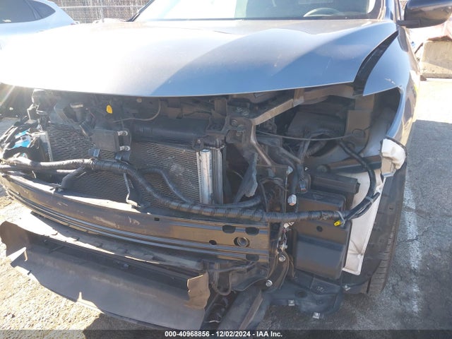 Nissan ROGUE SV 2018 5N1AT2MV3JC819707 Image 6