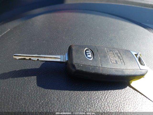 KIA FORTE S 2017 3KPFL4A70HE045608 Image 11