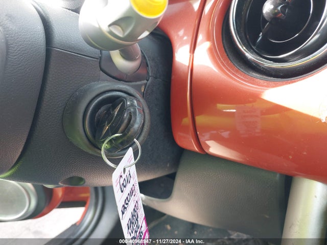 2006 MINI COOPER WMWRF33526TF65646 Photo 10