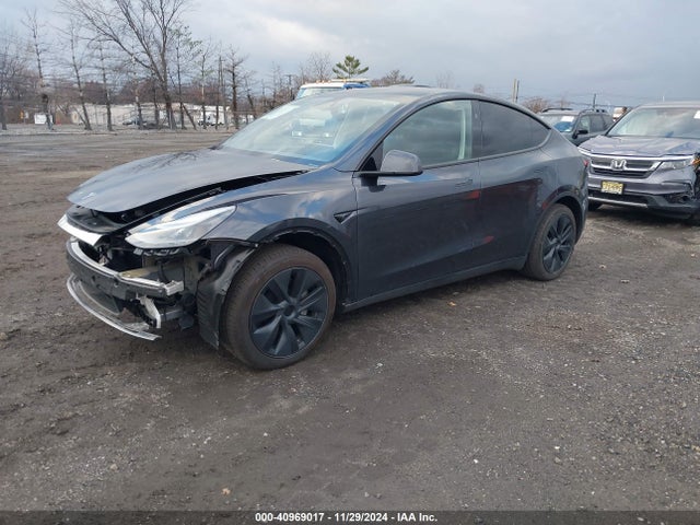 2024 TESLA MODEL Y 7SAYGAEE0RF111500 Photo 1