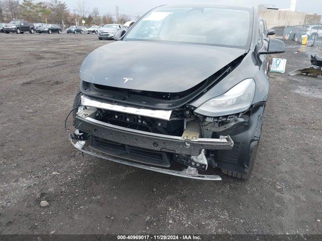 2024 TESLA MODEL Y 7SAYGAEE0RF111500 Photo 5