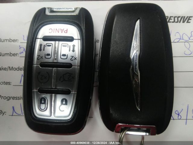 2018 CHRYSLER PACIFICA 2C4RC1BG0JR275275 Photo 10