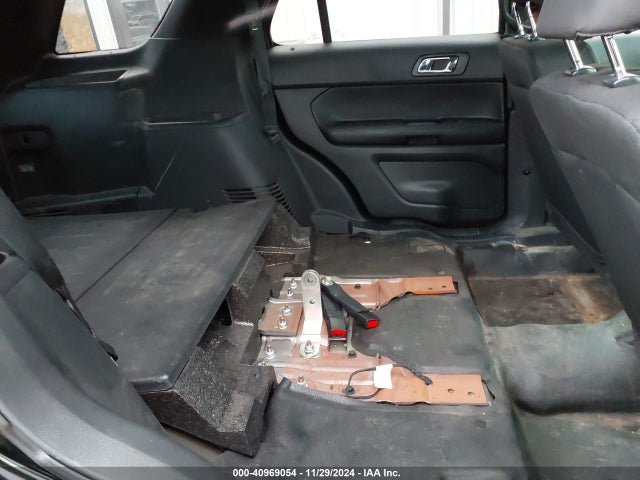 Ford Utility Police Interceptor 2017 1FM5K8AR2HGA37139 Image 8