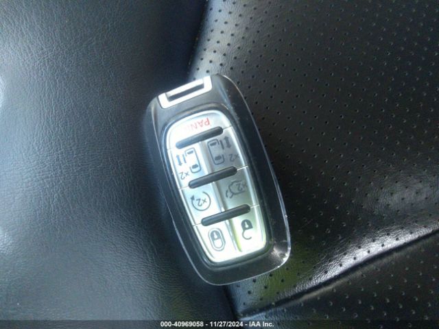 2C4RC1DG7LR148443 Chrysler Voyager Lxi