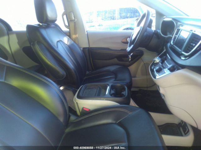 2C4RC1DG7LR148443 Chrysler Voyager Lxi