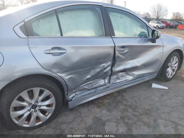 4S3BNAC65F3021658 Subaru Legacy 2.5i Premium