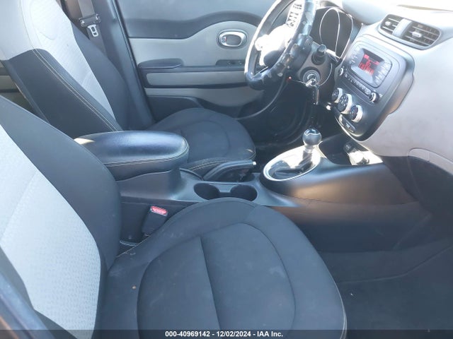 KIA SOUL + 2015 KNDJP3A50F7175764 Image 5
