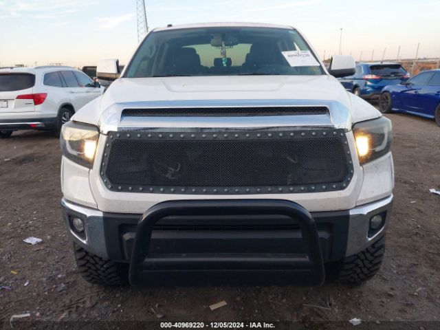 5TFDW5F11GX504278 Toyota Tundra Sr5 5.7l V8