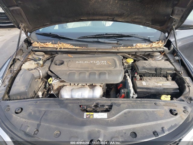Chrysler 200 C 2015 1C3CCCCB6FN665259 Image 10