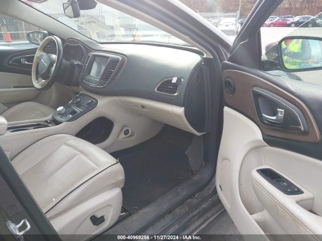 Chrysler 200 C 2015 1C3CCCCB6FN665259 Image 5