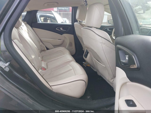Chrysler 200 C 2015 1C3CCCCB6FN665259 Image 8