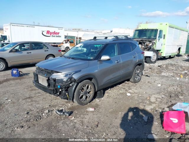 KNDERCAA8P7467608 KIA SELTOS EX