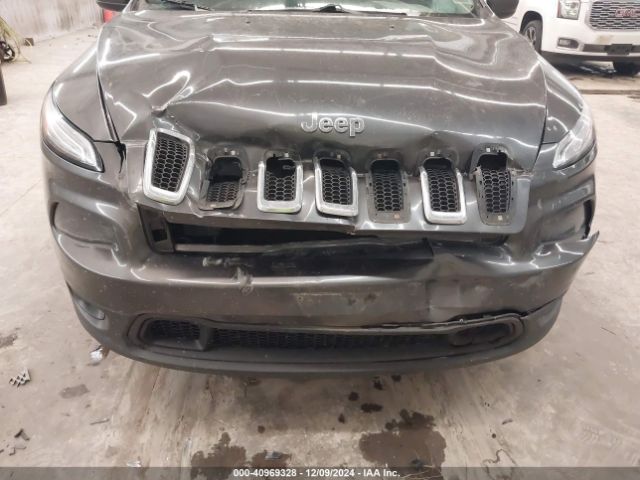 1C4PJMCS9HW563119 Jeep Cherokee Latitude 4x4