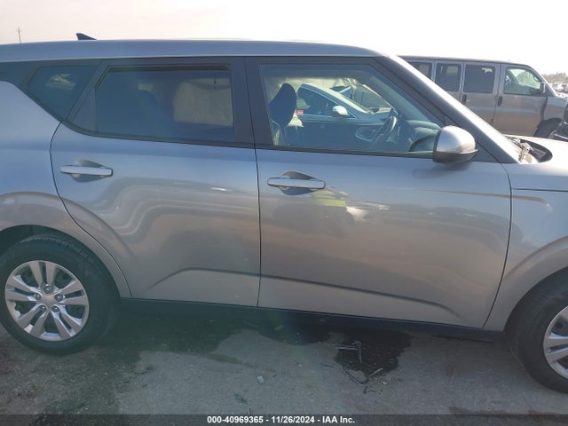 KIA SOUL LX 2022 KNDJ23AU3N7801683 Image 12