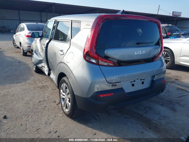 KIA SOUL LX 2022 KNDJ23AU3N7801683 Image 3