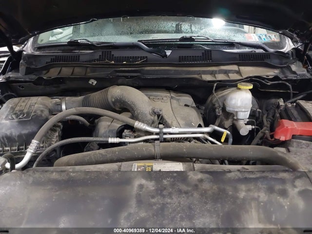 RAM 1500 Express  4x4 6'4 Box 2018 1C6RR7FT1JS348507 Image 10