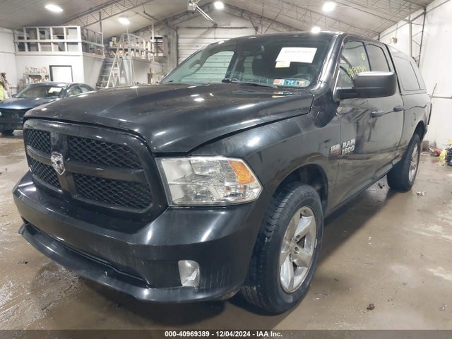 RAM 1500 Express  4x4 6'4 Box 2018 1C6RR7FT1JS348507 Image 2
