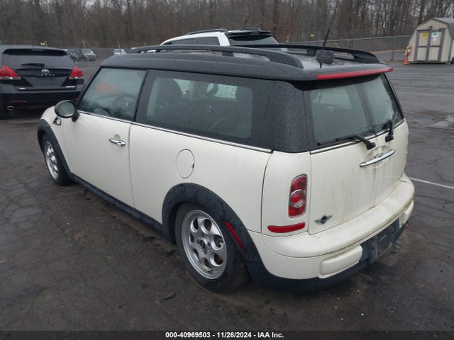 2012 MINI COOPER CLUBMAN WMWZF3C58CT190029 Photo 2