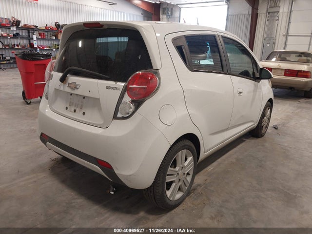 Chevrolet Spark 1lt Cvt 2015 KL8CD6S91FC808728 Image 4