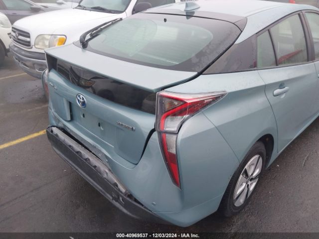JTDKARFU1H3037105 Toyota Prius