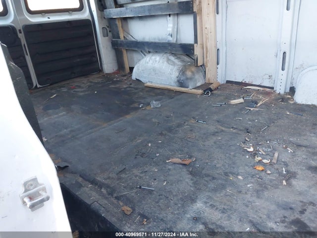 Chevrolet Express 2500 Work Van 2018 1GCWGAFG2J1212863 Image 8