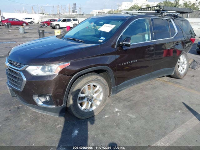 Chevrolet Traverse 1lt 2019 1GNERGKW1KJ203313 Image 2