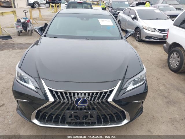 58ADA1C11NU013952 Lexus ES 300H