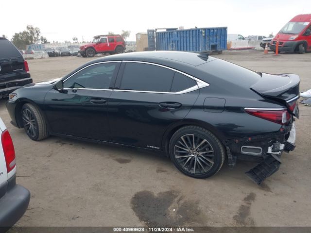 58ADA1C11NU013952 Lexus ES 300H