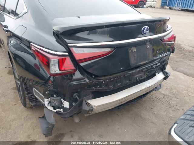 58ADA1C11NU013952 Lexus ES 300H