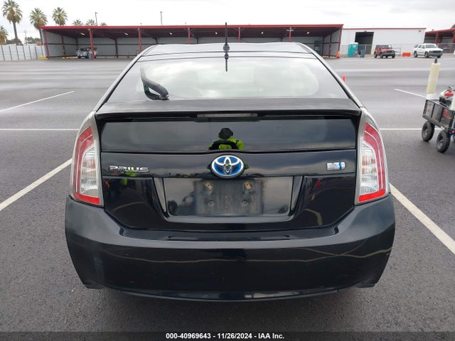 Toyota Prius Two 2014 JTDKN3DU9E0381105 Image 16