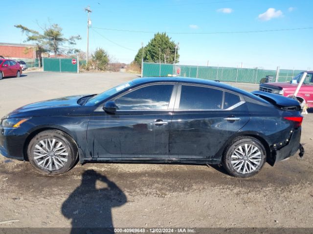 1N4BL4DW3PN409831 Nissan Altima Sv Intelligent Awd