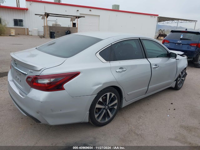 Nissan Altima 2.5 Sr 2017 1N4AL3AP5HN323148 Image 4