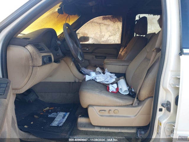 2011 CADILLAC ESCALADE 1GYS4CEF6BR399114 Photo 4