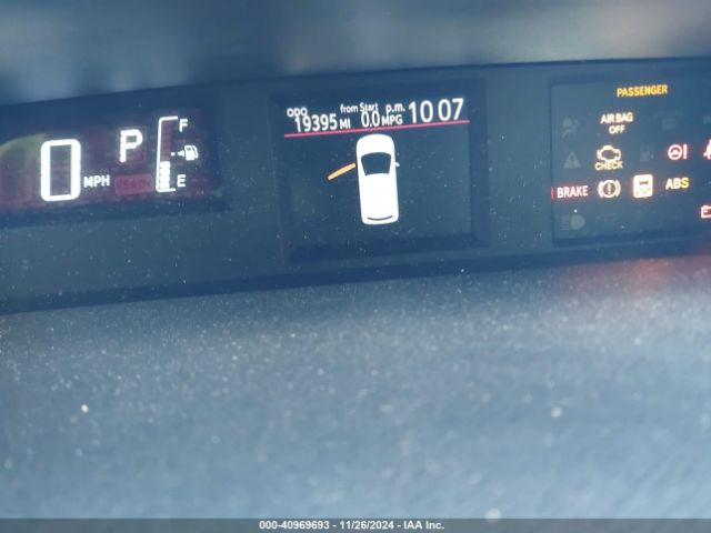JTDKDTB37F1114005 Toyota Prius C Four