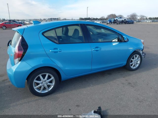 JTDKDTB37F1114005 Toyota Prius C Four