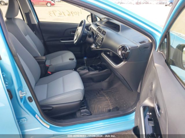 JTDKDTB37F1114005 Toyota Prius C Four