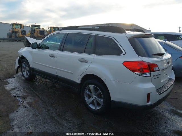 4S4BRCPC9E3280227 Subaru Outback 2.5i Limited