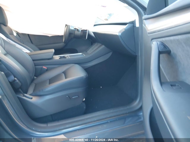 2023 TESLA MODEL Y 7SAYGDEE9PA208674 Photo 4
