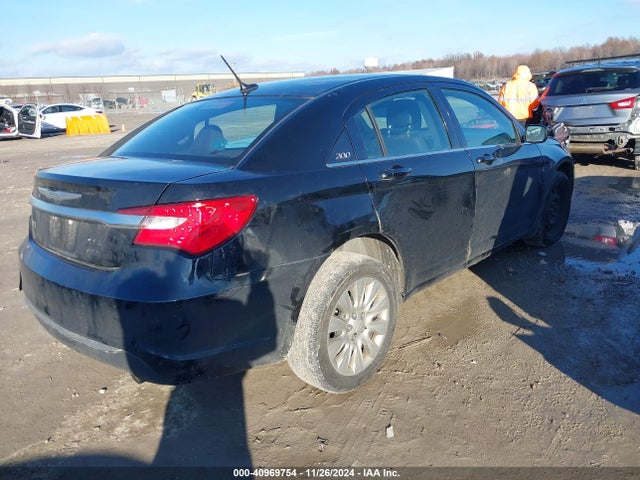 Chrysler 200 LX 2014 1C3CCBAB1EN208760 Image 4