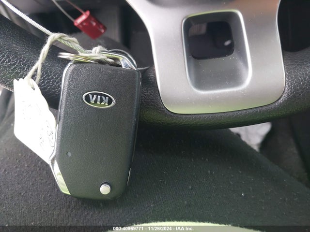 KIA SOUL LX 2020 KNDJ23AU1L7005415 Image 11