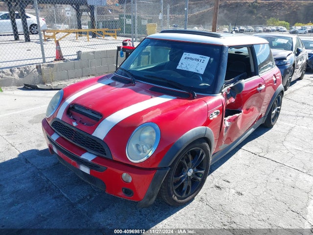 2006 MINI COOPER S WMWRE33516TN27633 Photo 1