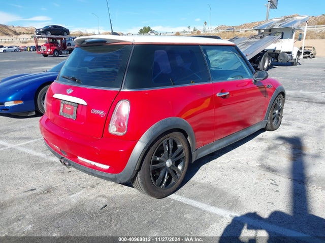 2006 MINI COOPER S WMWRE33516TN27633 Photo 3