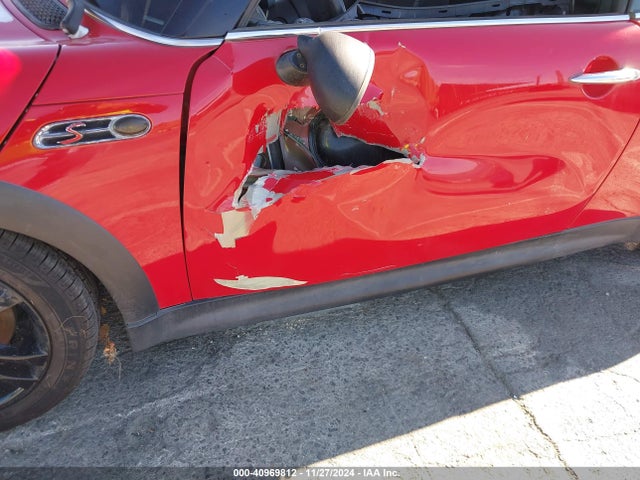 2006 MINI COOPER S WMWRE33516TN27633 Photo 5