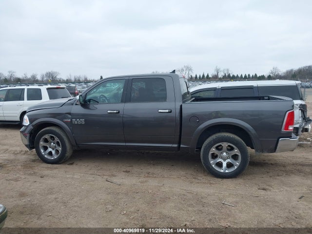 1C6RR7NT2HS743694 RAM 1500 Laramie  4x4 5'7 Box