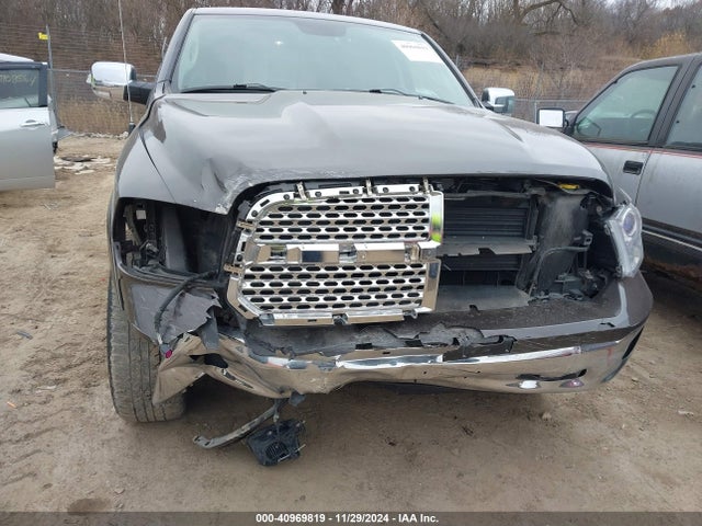 1C6RR7NT2HS743694 RAM 1500 Laramie  4x4 5'7 Box
