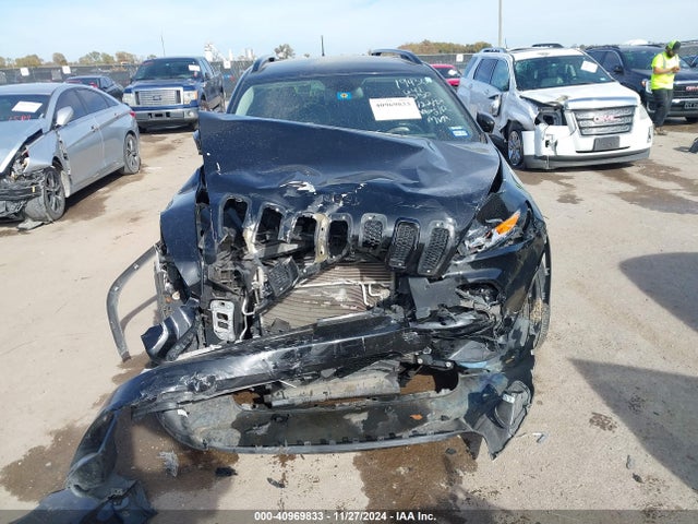 Jeep Cherokee Latitude Fwd 2018 1C4PJLCB3JD556937 Image 11