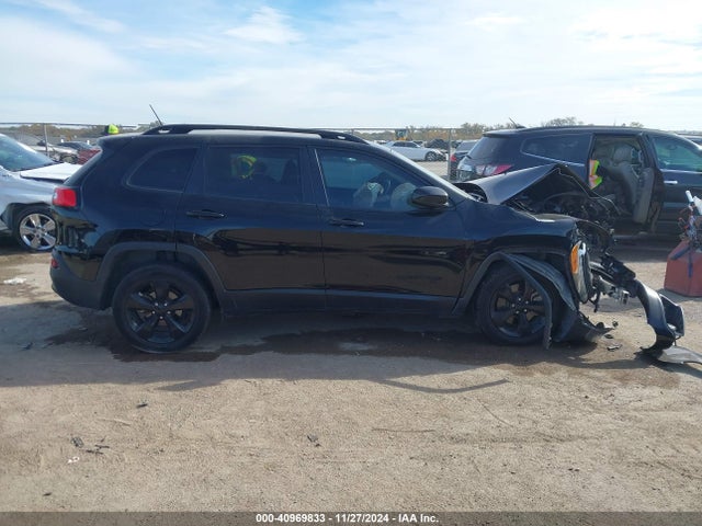 Jeep Cherokee Latitude Fwd 2018 1C4PJLCB3JD556937 Image 12
